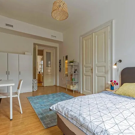 Apartment At I.p.pavlova Prague