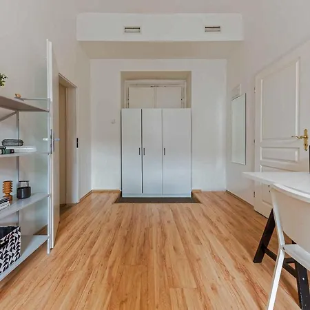 Apartment At I.p.pavlova Prague