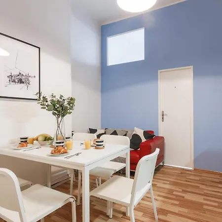 Apartment At I.p.pavlova Prague